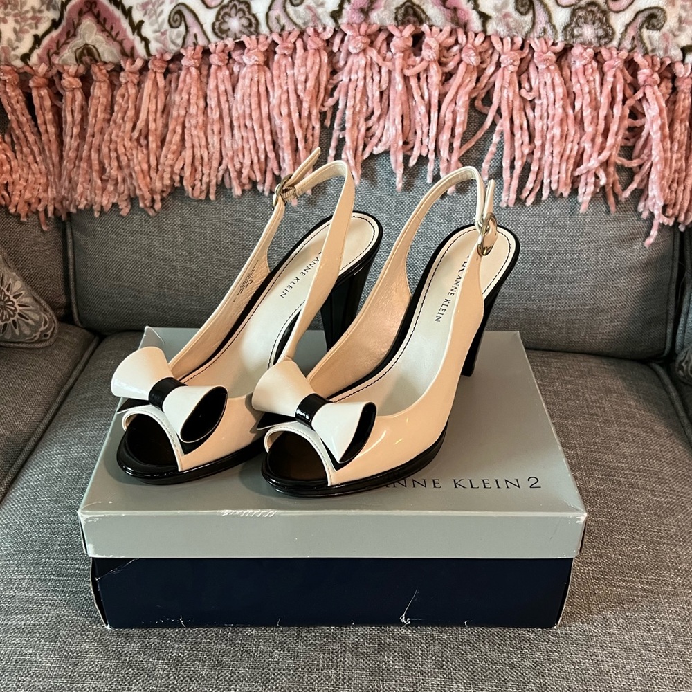 Anne Klein Slingback heels